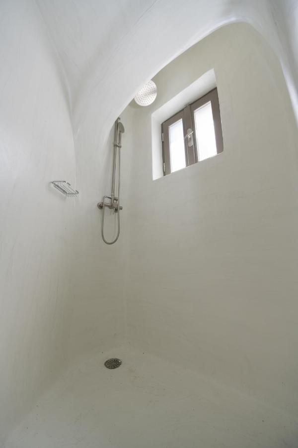 Astrea Suites "Ostria Cave Villa-Outdoor Jacuzzi" Иа Екстериор снимка
